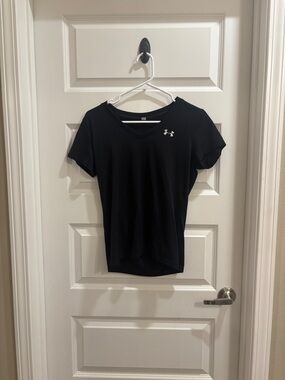 ✨Under Armour Sporty Tee✨